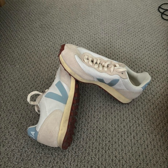 Veja athletic dad sneakers US W 7. Style Rip Branco Alveomesh. - Picture 2 of 5